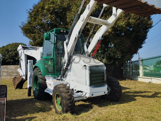 Retroescavadeira Caterpillar 428E