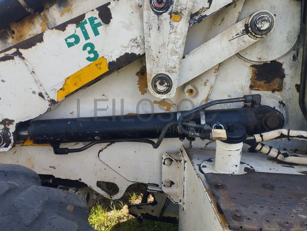 Retroescavadeira Caterpillar 428E