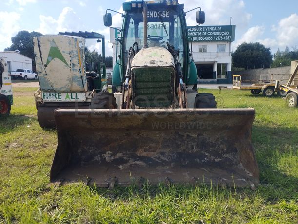 Retroescavadeira Caterpillar 428E