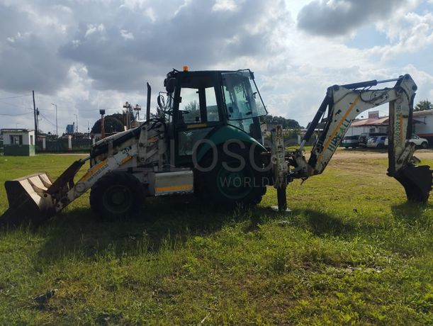 Retroescavadeira Caterpillar 428E