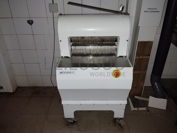 Máquina de cortar pão
