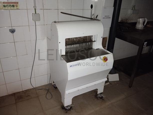 Máquina de cortar pão
