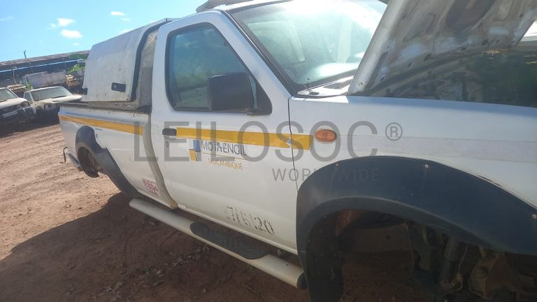 NISSAN HARDBODY - 2014
