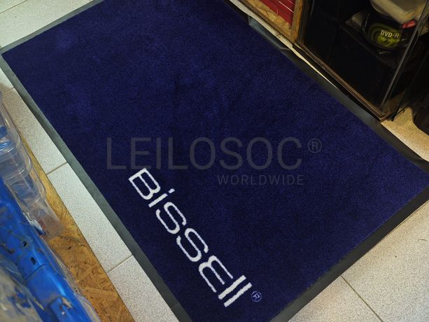Fotografia de mobiliário: Tapete da marca Bissel 