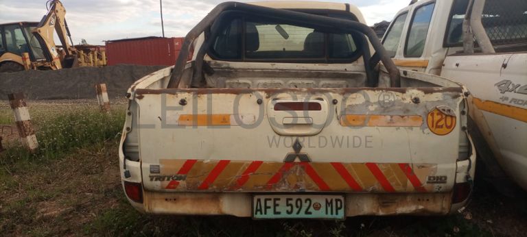 MITSUBISHI TRITON 2,5HP C/D - 2015