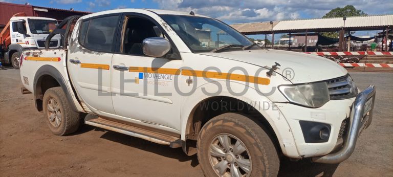 MITSUBISHI TRITON 3.2 GLS D/C - 2013
