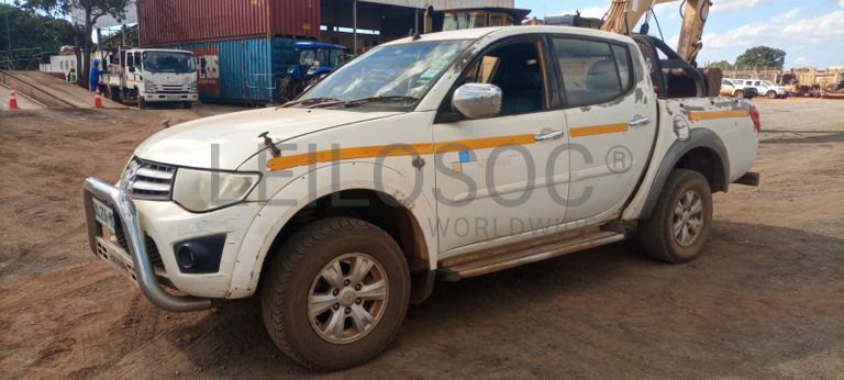 MITSUBISHI TRITON 3.2 GLS D/C - 2013