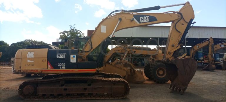 Escavadora de Rastos 30T - 2014