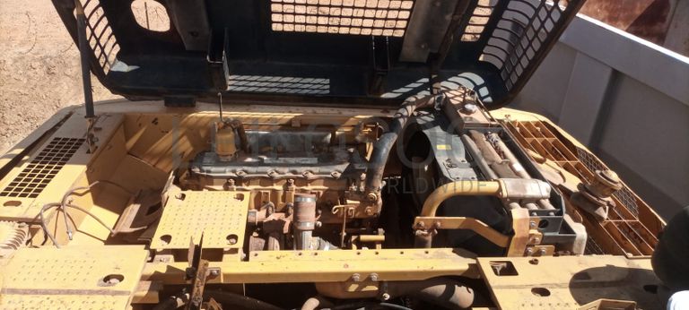 Escavadora de Rastos 25T - 2011