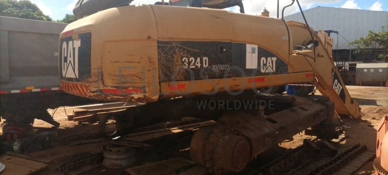 Escavadora de Rastos 25T - 2011