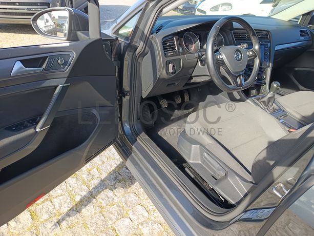 Volkswagen Golf · Ano 2020