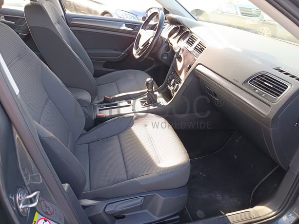 Volkswagen Golf · Ano 2020