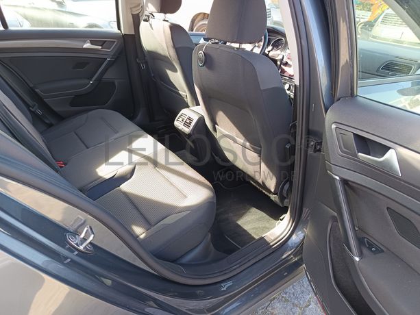 Volkswagen Golf · Ano 2020