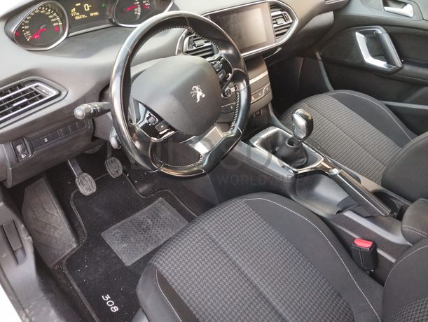 Peugeot 308 · Ano 2018