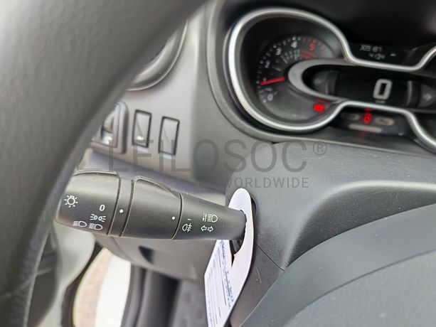 Renault Trafic · Ano 2021
