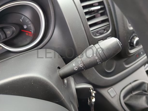 Renault Trafic · Ano 2021