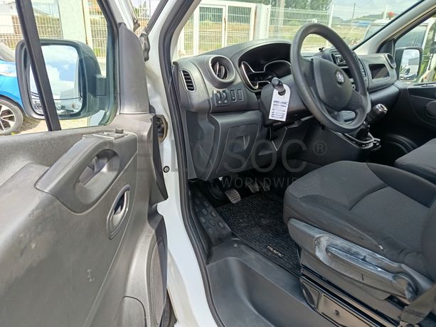 Renault Trafic · Ano 2021