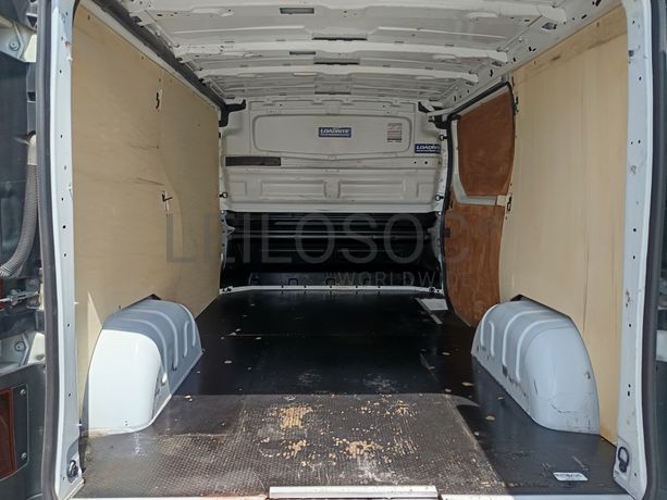 Renault Trafic · Ano 2021