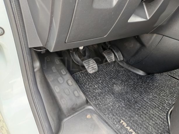 Renault Trafic · Ano 2021