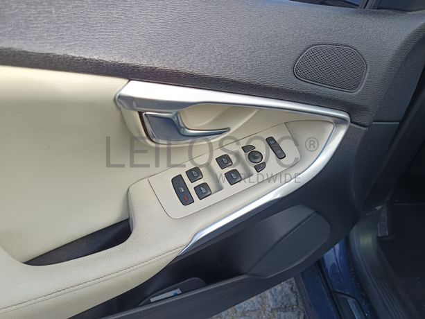 Volvo V40 · Ano 2014