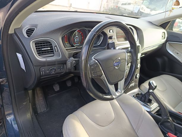 Volvo V40 · Ano 2014