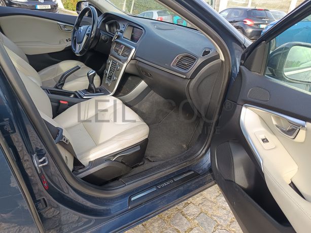 Volvo V40 · Ano 2014