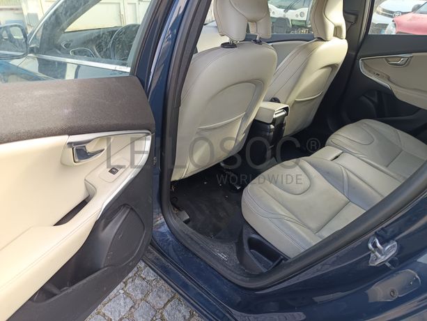 Volvo V40 · Ano 2014