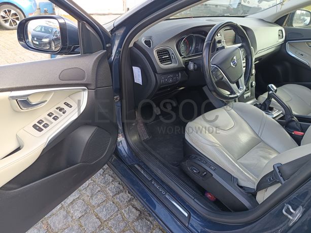 Volvo V40 · Ano 2014