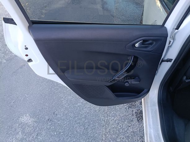 Peugeot 208 · Ano 2018