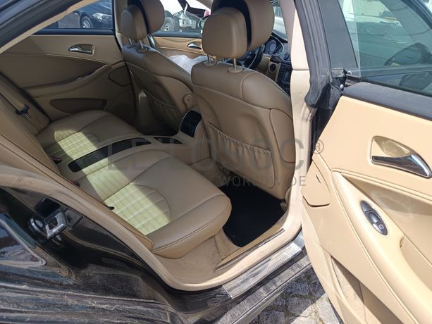 Mercedes-Benz CLS 320 · Ano 2008