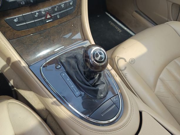 Mercedes-Benz CLS 320 · Ano 2008