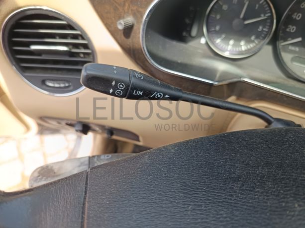 Mercedes-Benz CLS 320 · Ano 2008