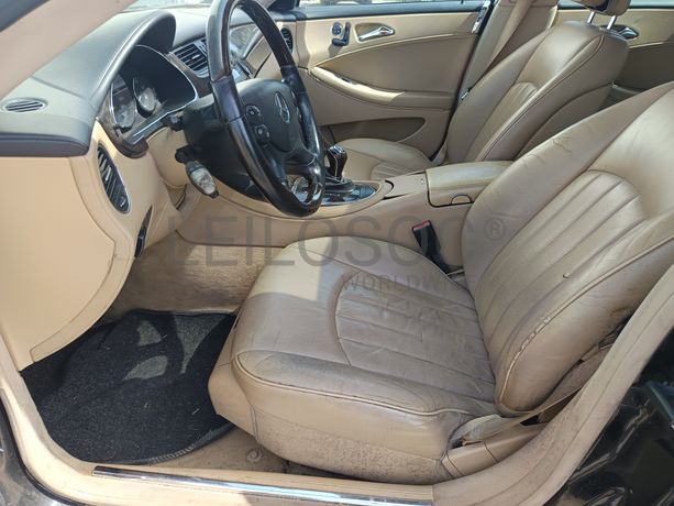 Mercedes-Benz CLS 320 · Ano 2008