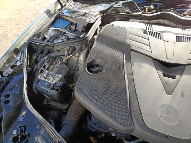 Mercedes-Benz CLS 320 · Ano 2008