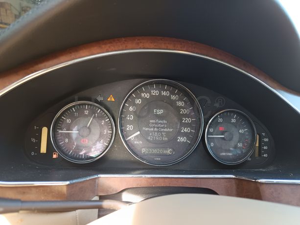 Mercedes-Benz CLS 320 · Ano 2008