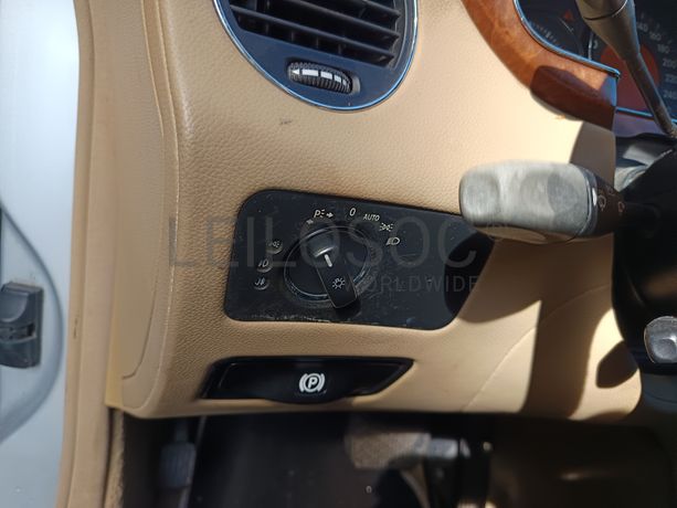 Mercedes-Benz CLS 320 · Ano 2008