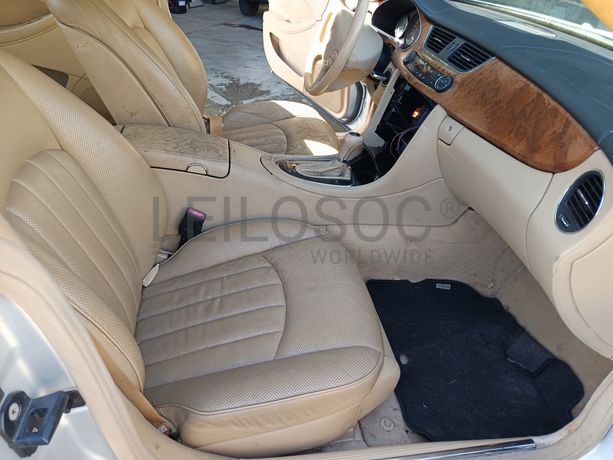 Mercedes-Benz CLS 320 · Ano 2008