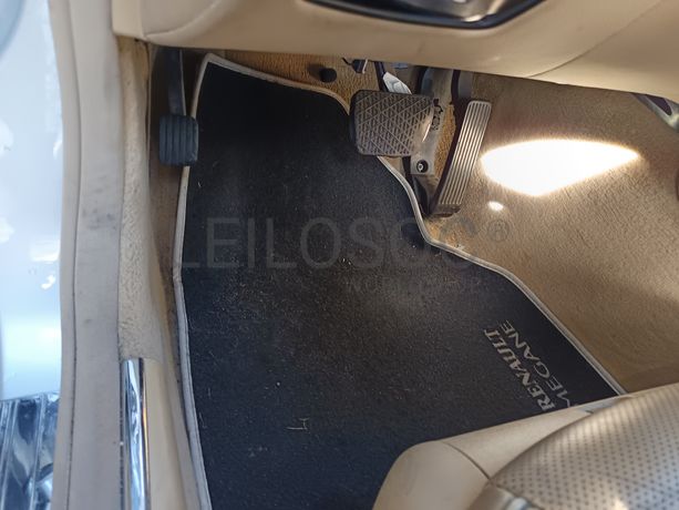 Mercedes-Benz CLS 320 · Ano 2008