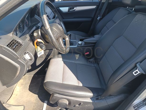 Mercedes-Benz C200 Avantgard · Ano 2010