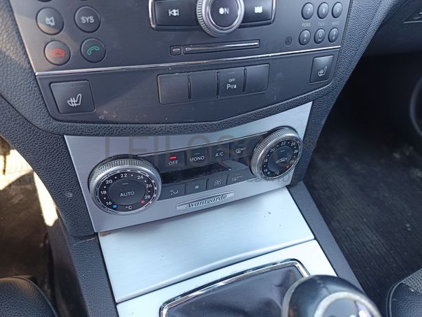 Mercedes-Benz C200 Avantgard · Ano 2010
