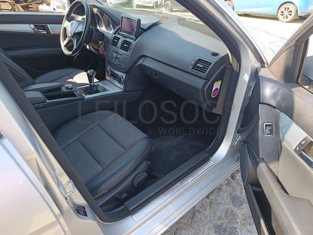 Mercedes-Benz C200 Avantgard · Ano 2010