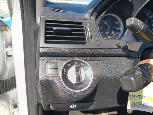 Mercedes-Benz C200 Avantgard · Ano 2010