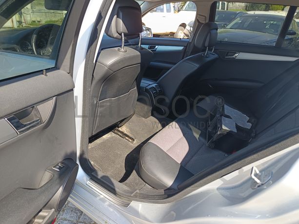 Mercedes-Benz C200 Avantgard · Ano 2010