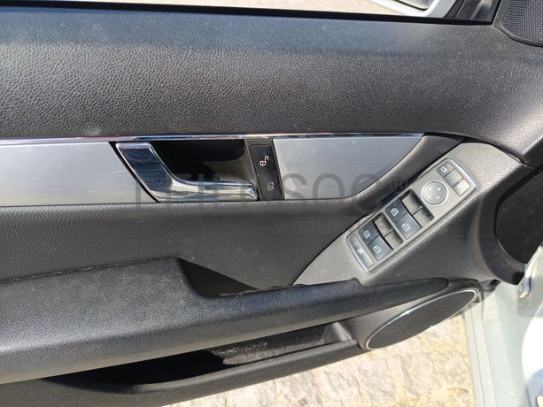 Mercedes-Benz C200 Avantgard · Ano 2010