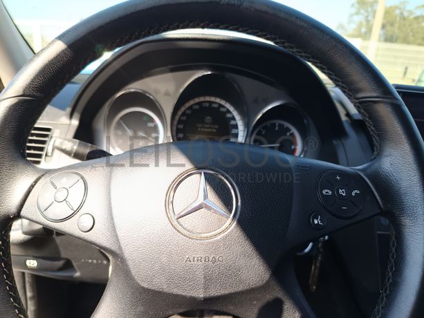 Mercedes-Benz C200 Avantgard · Ano 2010