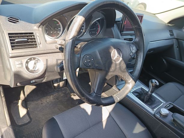 Mercedes-Benz C200 Avantgard · Ano 2010