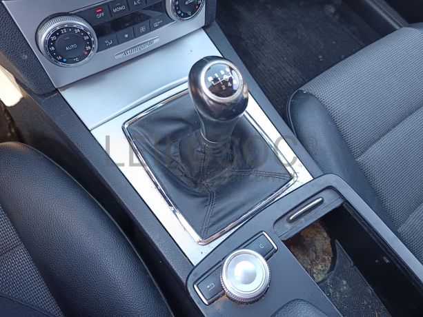 Mercedes-Benz C200 Avantgard · Ano 2010