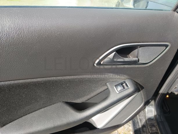 Mercedes-Benz A160 · Ano 2017