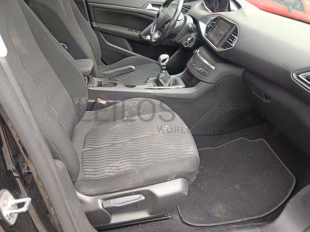 Peugeot 308 · Ano 2014