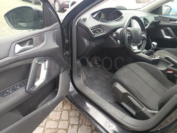 Peugeot 308 · Ano 2014